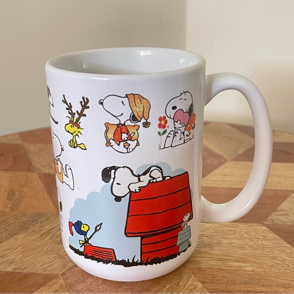 New Snoopy mug 15 oz Ceramic 15oz mugs. NWT Hand Crafted - Picture 4 of 4